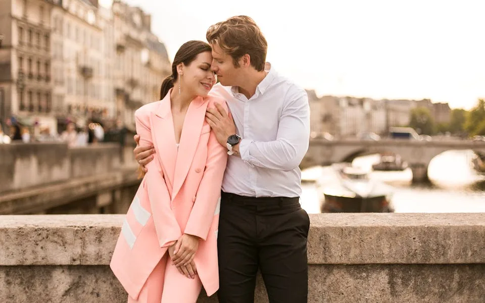 shooting photo en couple dans Paris